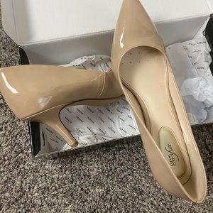 Patent nude heels